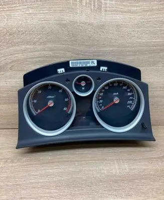 Opel Zafira B Speedometer (instrument cluster) 13267520 A2C53164392
