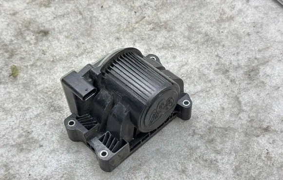 Tesla Model Y Valve 150685900D BNJ21259020030 154795600C