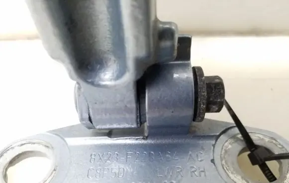 Jaguar XF X250 Rear door lower hinge