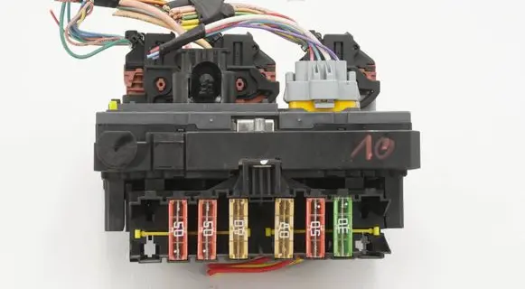 Peugeot 308 BSM Control unit 9666700580
