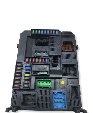 Peugeot 308 Comfort/convenience module E1095296 9807054180 20140616