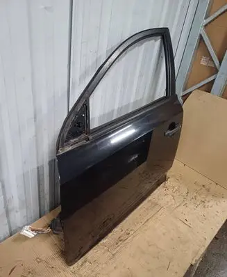 KIA Ceed Front door
