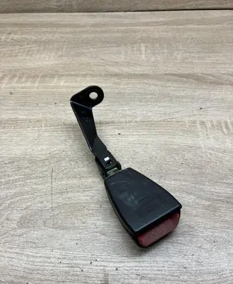 BMW 3 E46 Rear seatbelt buckle 7007748