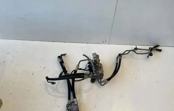 Mercedes-Benz ML W166 Active stabilizer control/valve assembly a1663201158