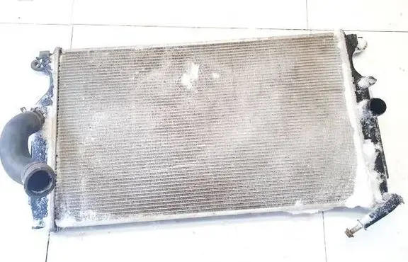 Toyota Auris 150 Coolant radiator 10039444