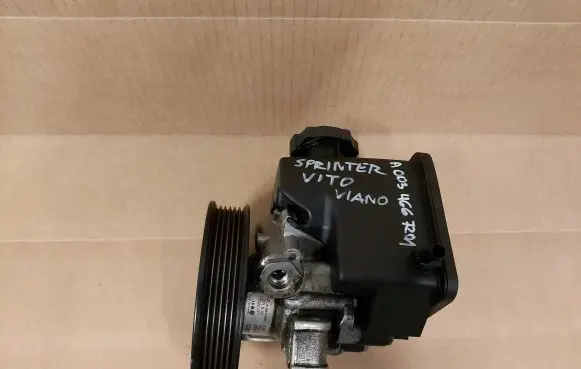 Mercedes-Benz Sprinter W906 Power steering pump A0034667201
