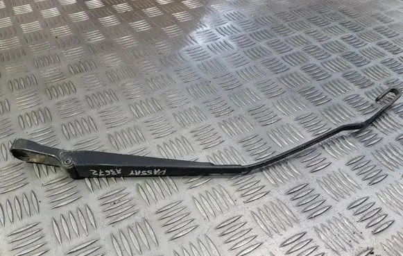 Volkswagen PASSAT B4 Front wiper blade arm 3a1955410