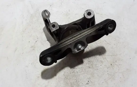 Engine mount bracket