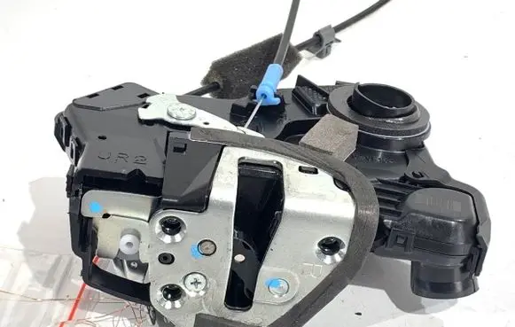 Honda Civic IX Front door lock 72111-TV0-G002