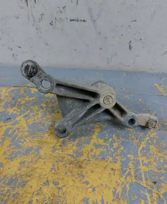 Renault Scenic II - Grand scenic II Gearbox mounting bracket 072S22