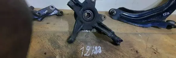 Renault Zoe Front wheel hub spindle knuckle MIA10578
