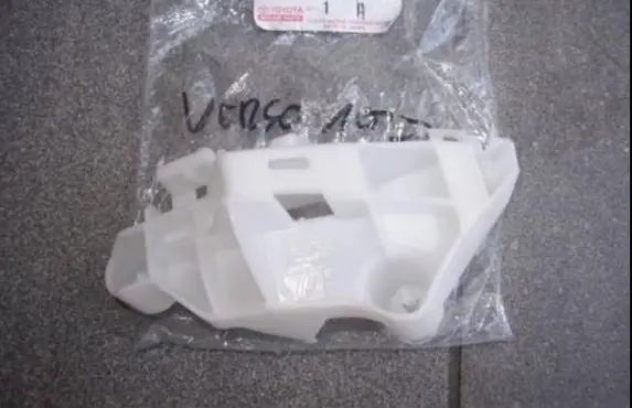 Rear bumper mounting bracket