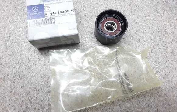 Mercedes-Benz ML W164 Timing belt/chain tensioner A6422000570
