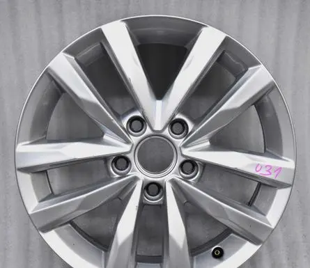 Volkswagen Touran III R16 alloy rim 