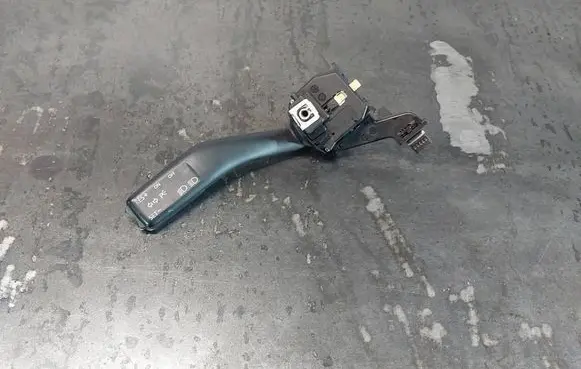 Volkswagen Golf V Indicator stalk 1K0953513A