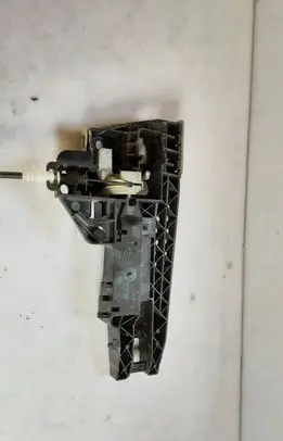 Audi Q7 4M Front door exterior handle/bracket 4M1837885A