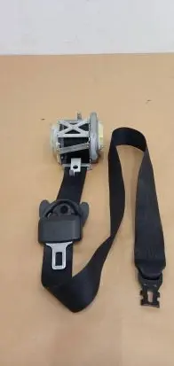 Tesla Model S Front seatbelt 101878802B 2466187AB