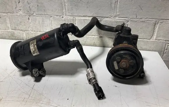 BMW X5 E70 Power steering pump 7582944 6854456