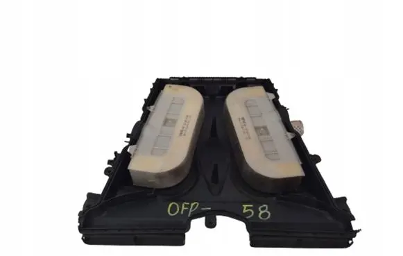 Audi Q7 4M Air filter box cover 4M0133837J