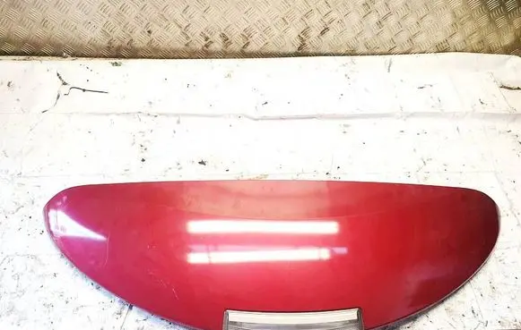 Tailgate/trunk spoiler