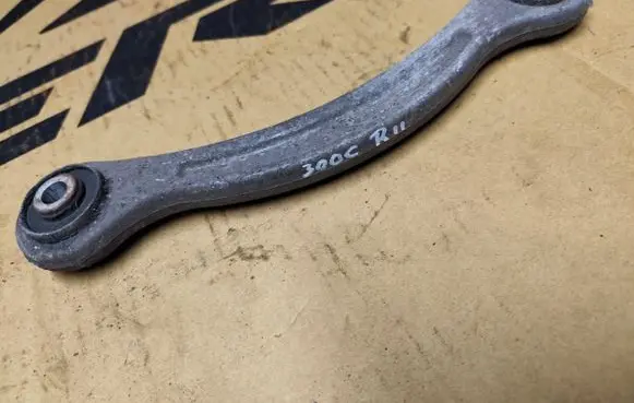 Chrysler 300 - 300C Rear control arm