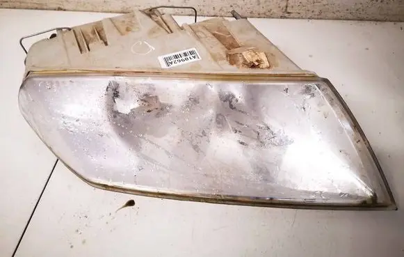 Skoda Octavia Mk2 (1Z) Headlight/headlamp 20A669B