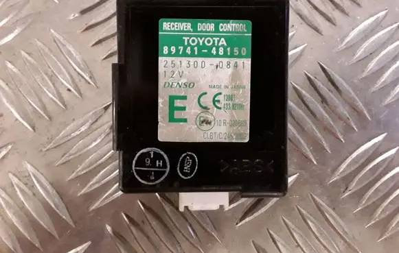 Lexus RX 330 - 350 - 400H Door control unit/module 8974148150 2513000841