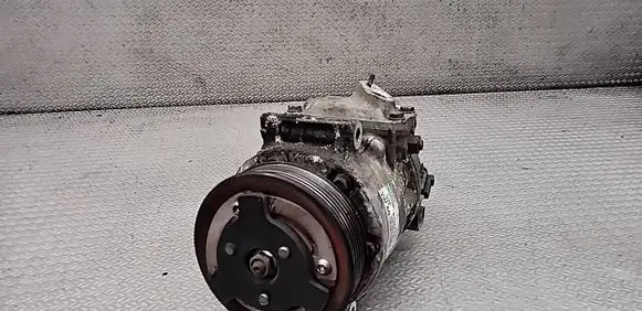 Volkswagen PASSAT B6 Air conditioning (A/C) compressor (pump) 1K0820859F
