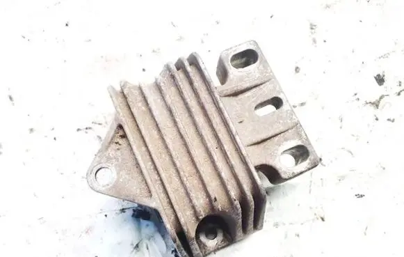 Audi TT Mk1 Engine mount bracket