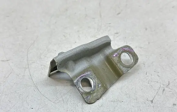 Chevrolet Malibu Fender mounting bracket 