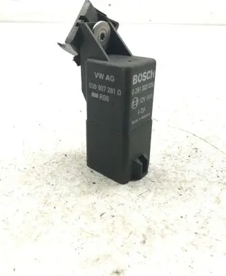 Volkswagen Golf V Glow plug pre-heat relay 038907281D 0281003038