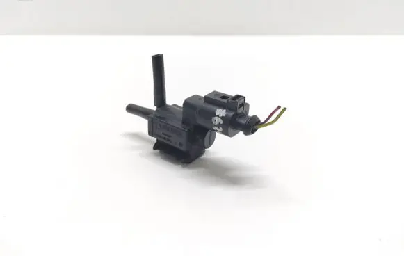 Audi A6 S6 C5 4B Turbo solenoid valve 037906283C 72288000