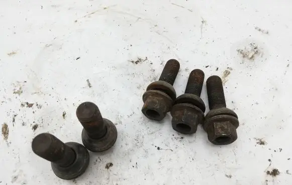 Seat Alhambra (Mk1) Nuts/bolts NOCODE