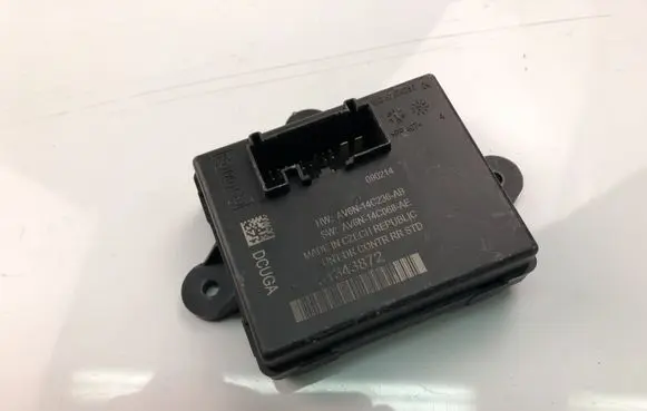 Volvo V40 Door control unit/module 31343872