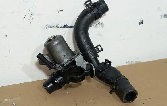 Mercedes-Benz E W212 Coolant heater control valve A6512000231