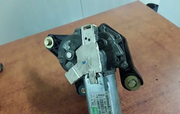 Renault Espace - Grand espace IV Rear window wiper motor 8200031083