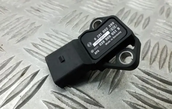 Volkswagen Golf VI Air pressure sensor 038906051B 0281002399