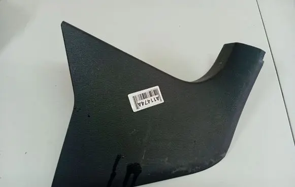 Volkswagen PASSAT B7 Front sill trim cover 3C1863484