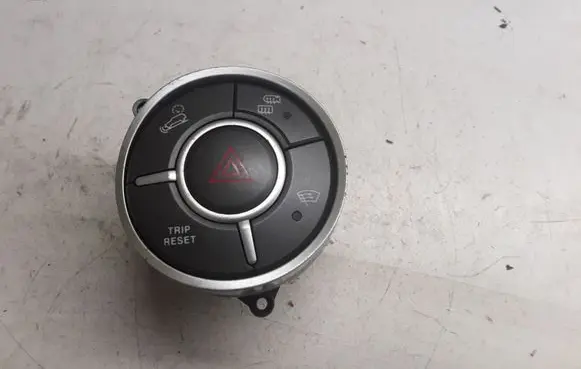 SsangYong Kyron Hazard light switch 201004218