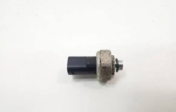 Mercedes-Benz E W212 Air conditioning (A/C) pressure sensor A2110000283