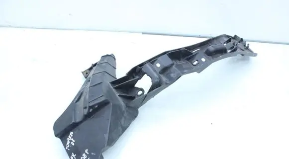 Volkswagen Touareg I Front bumper mounting bracket 7L6807183D