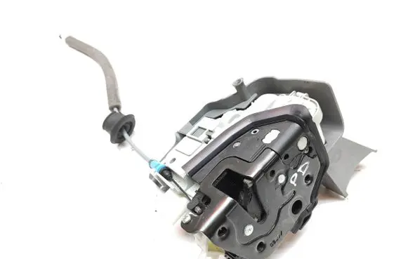 Audi Q2 - Front door lock 8X2837016B