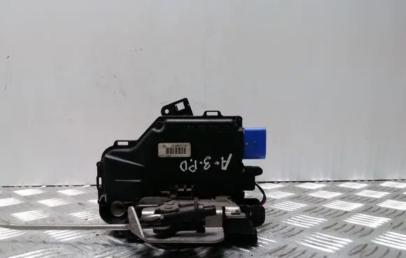Audi A3 S3 8P Front door lock 4E2837016