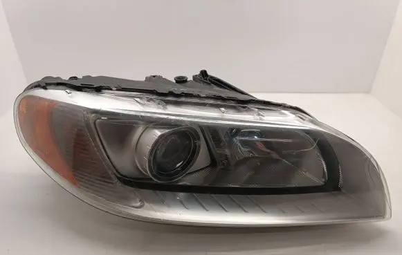Volvo V70 Headlight/headlamp 31214348 6333200001
