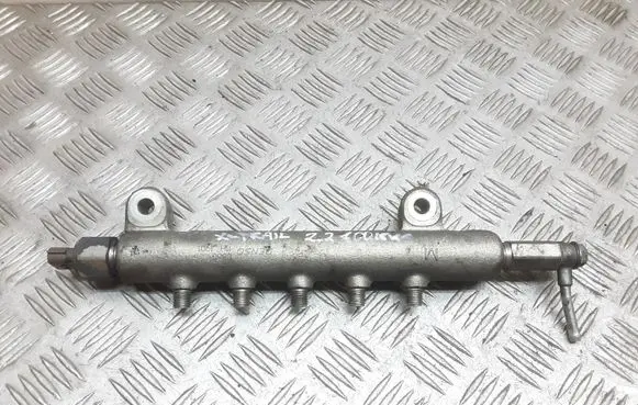 Nissan X-Trail T30 Fuel main line pipe