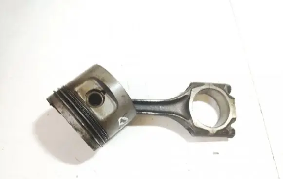 Volkswagen Jetta II Piston with connecting rod 028b