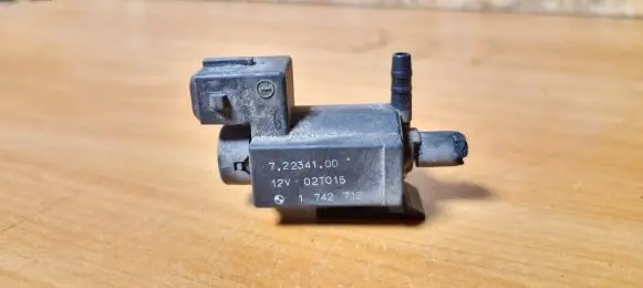 BMW 7 E65 E66 Turbo solenoid valve 72234100