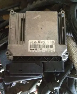 Mercedes-Benz Vito Viano W639 Engine control unit/module 6461531891 0281011973