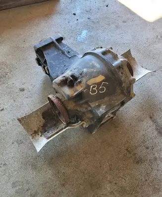 Volkswagen PASSAT B5 Rear differential 01R525