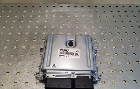Volvo XC60 Engine control unit/module P31303388 0281015286